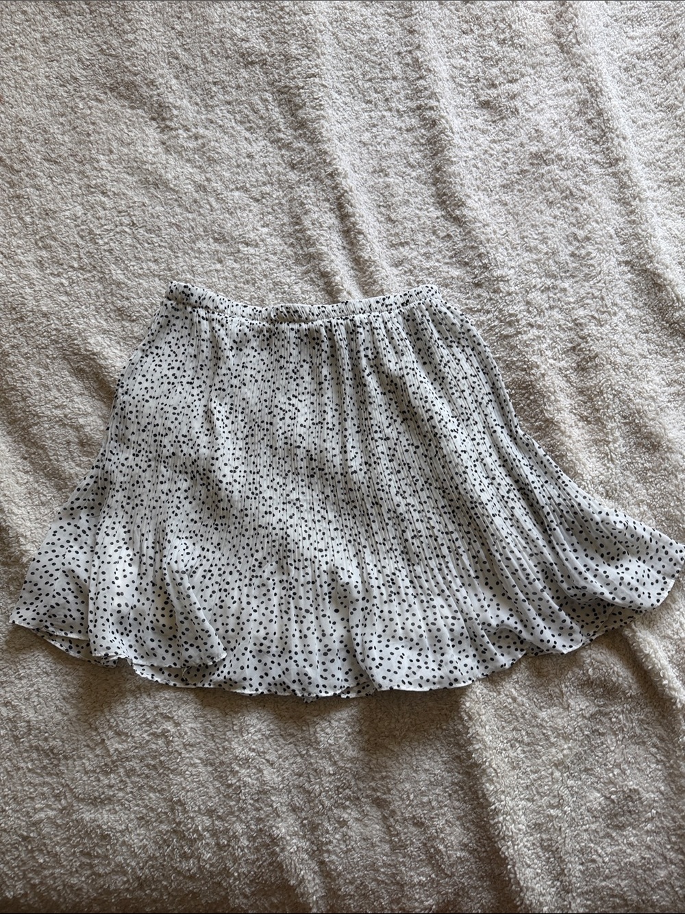 White Polka Dot Pleated Skirt